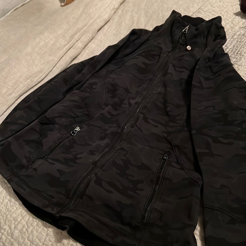 Lululemon- size 4 jacket